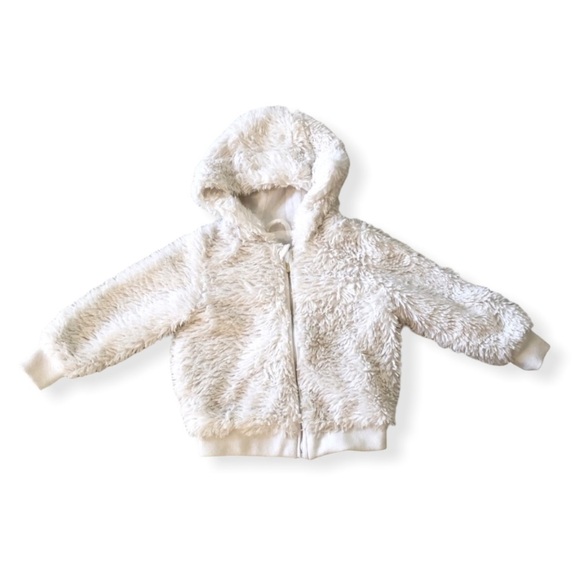 🎉3 For 15$🎉 Fluffy White Baby Zipper Hoodie 24 Months - Picture 1 of 7